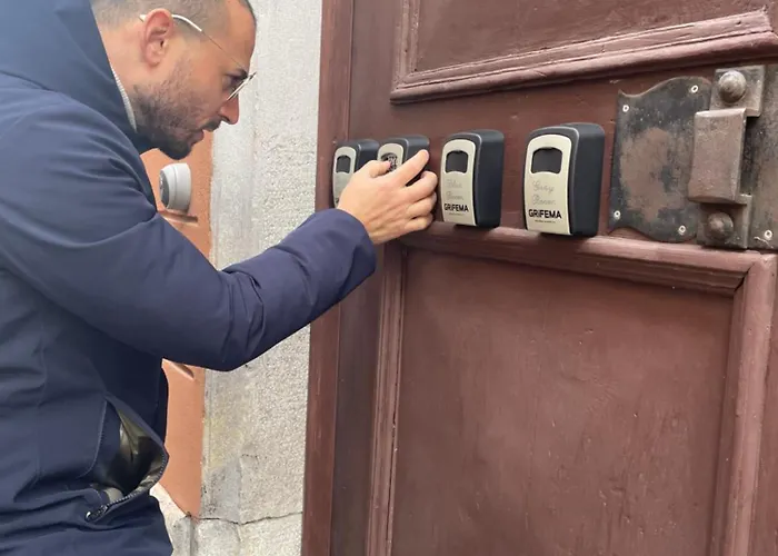 Art Loft بيت ضيافة ترييستي